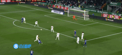 纽约洋基球场今日举办“Bad Boy Mowers”碗赛发布会，总裁兰迪·莱文出席并谈及补强计划